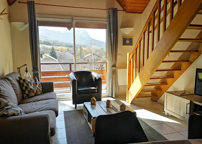 Appart T4 72M2 A Baratier Entre Les Orres Et Embrun A Cote Du Lac De Serre Poncon.