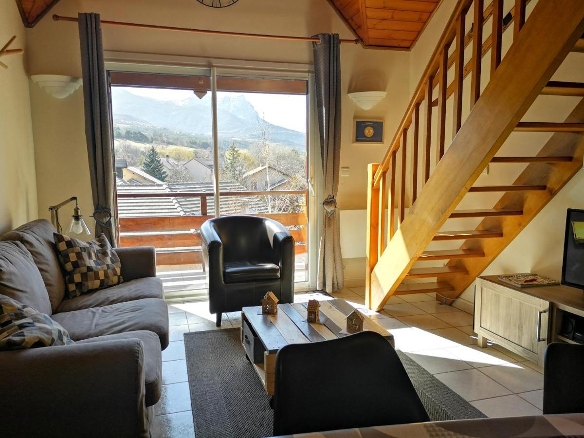 Apartment T4 72m2 A Entre Les Orres Et Embrun A Cote Du De Serre Poncon.