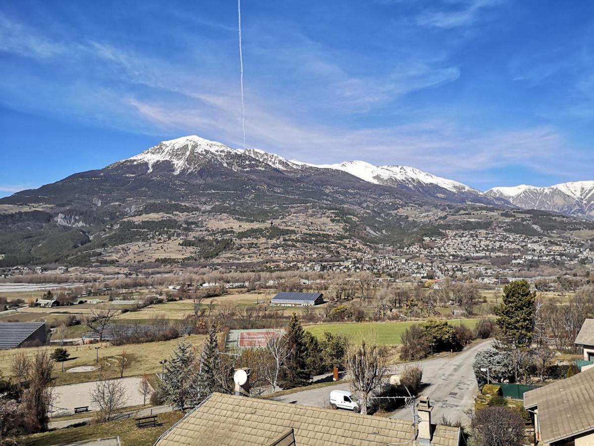 Apartment T4 72m2 A Entre Les Orres Et Embrun A Cote Du De Serre Poncon. *